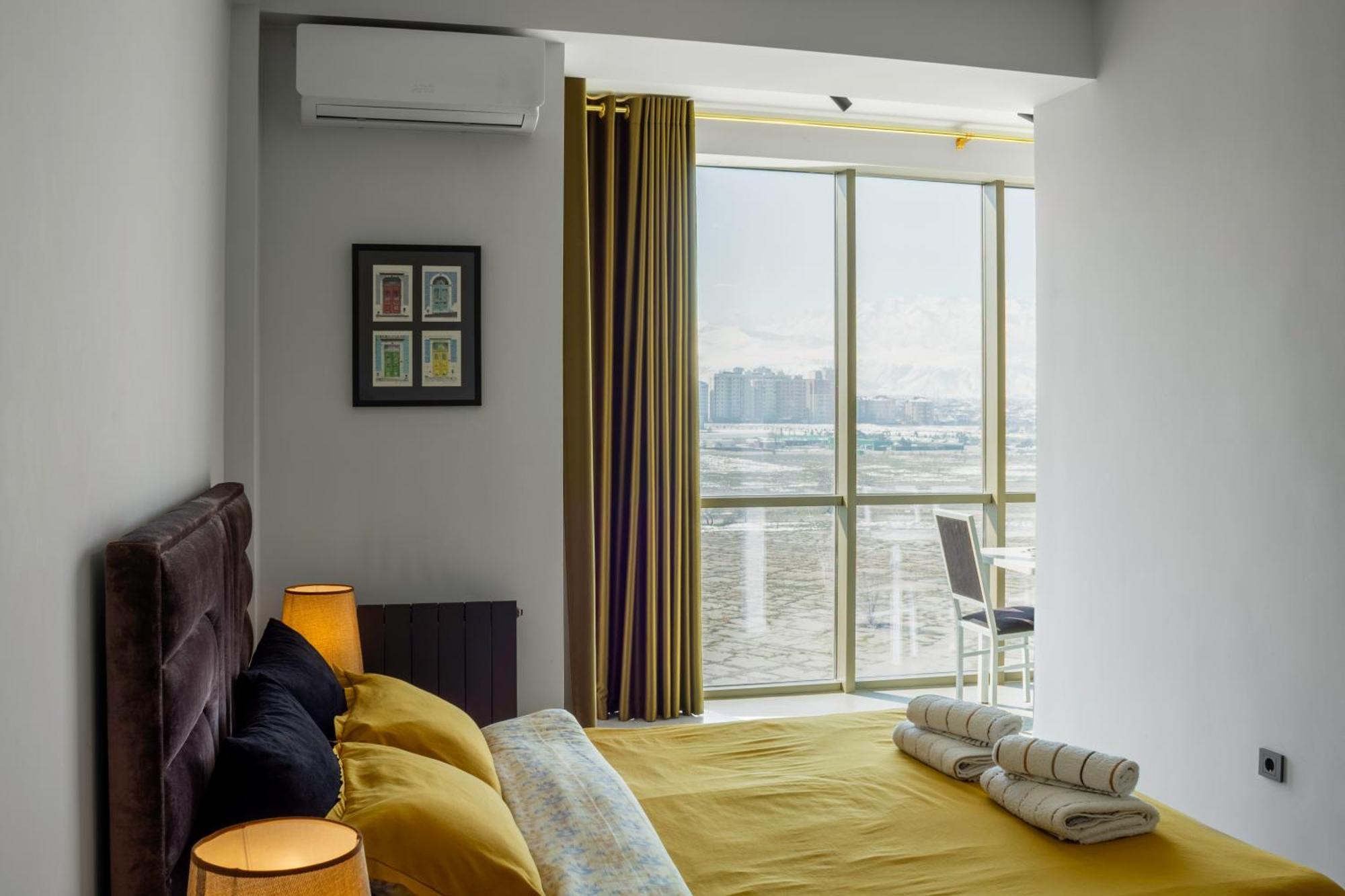 9Th And 6Th Floor Stylish Apartments With Mountainvista Bischkek Exterior foto
