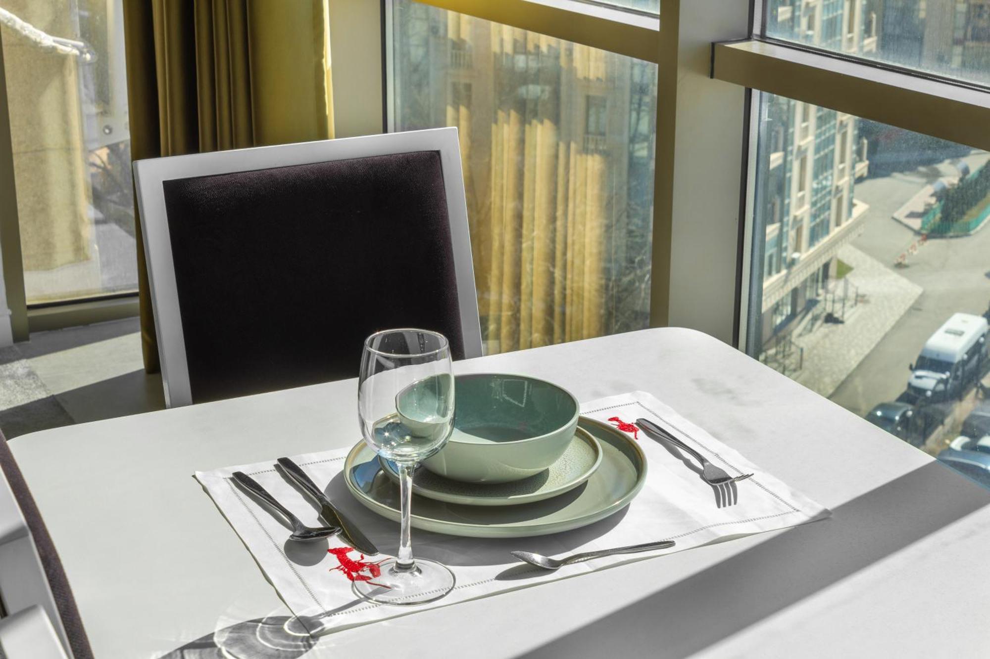 9Th And 6Th Floor Stylish Apartments With Mountainvista Bischkek Exterior foto