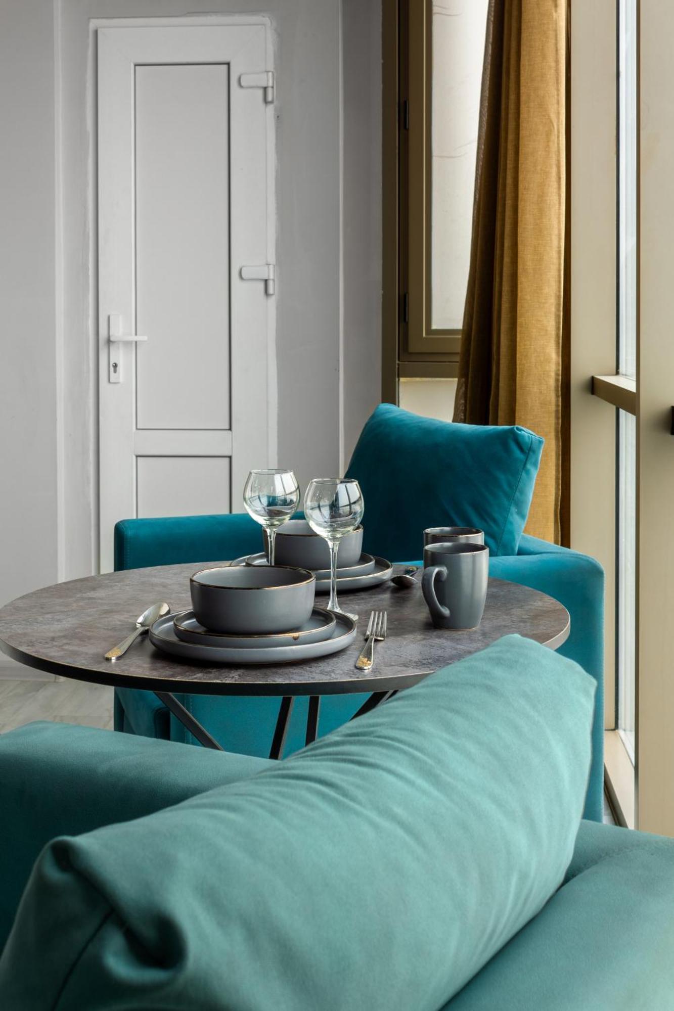 9Th And 6Th Floor Stylish Apartments With Mountainvista Bischkek Exterior foto